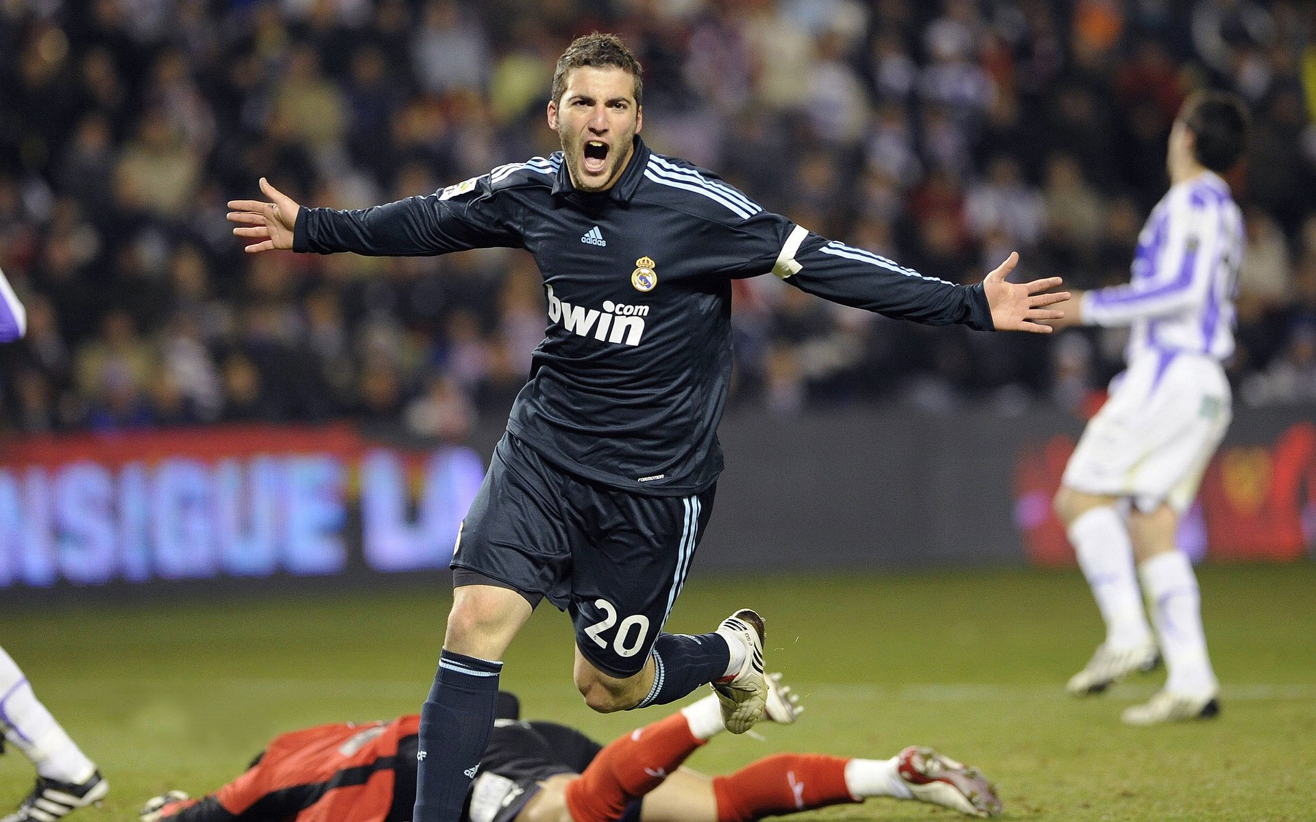 弗拉霍维奇无解破局，安哥拉战术压制巴西—现代足球的以弱胜强启示录